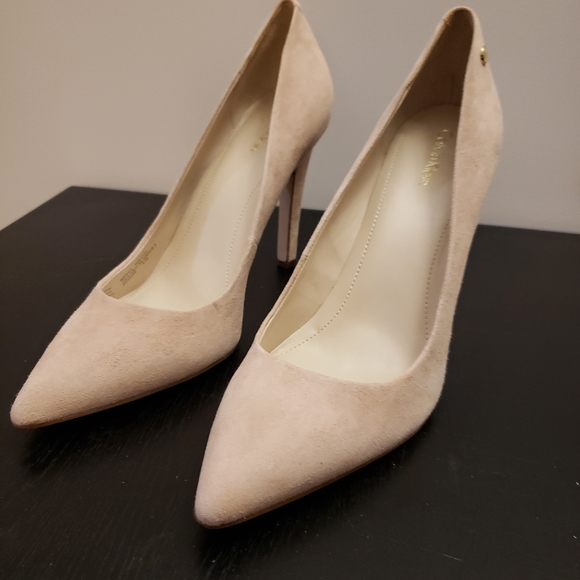 Calvin Klein High Heel - Picture 3 of 4